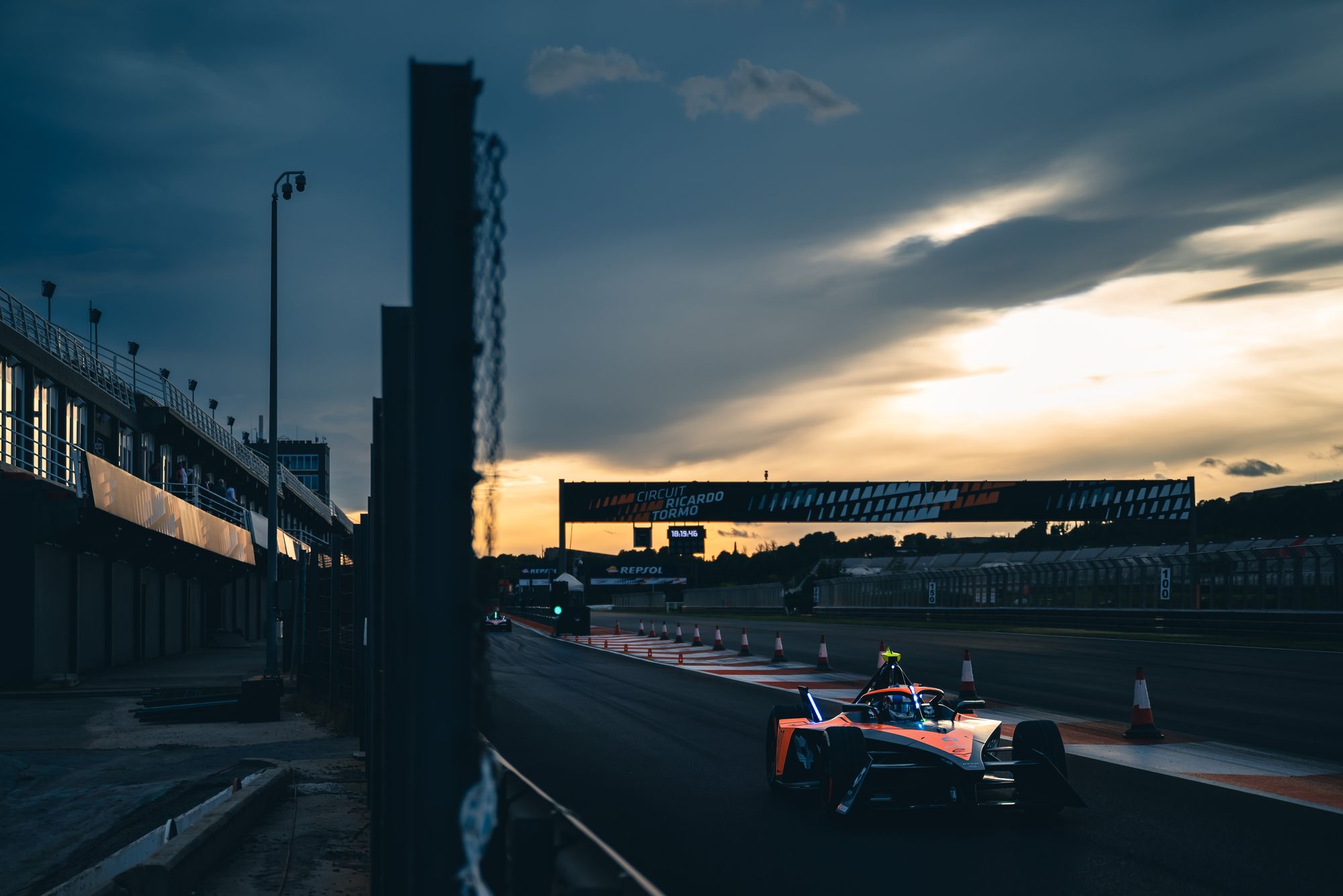 🔍 FIRST LOOK: Fast-charging in Formula E ⚡️ 