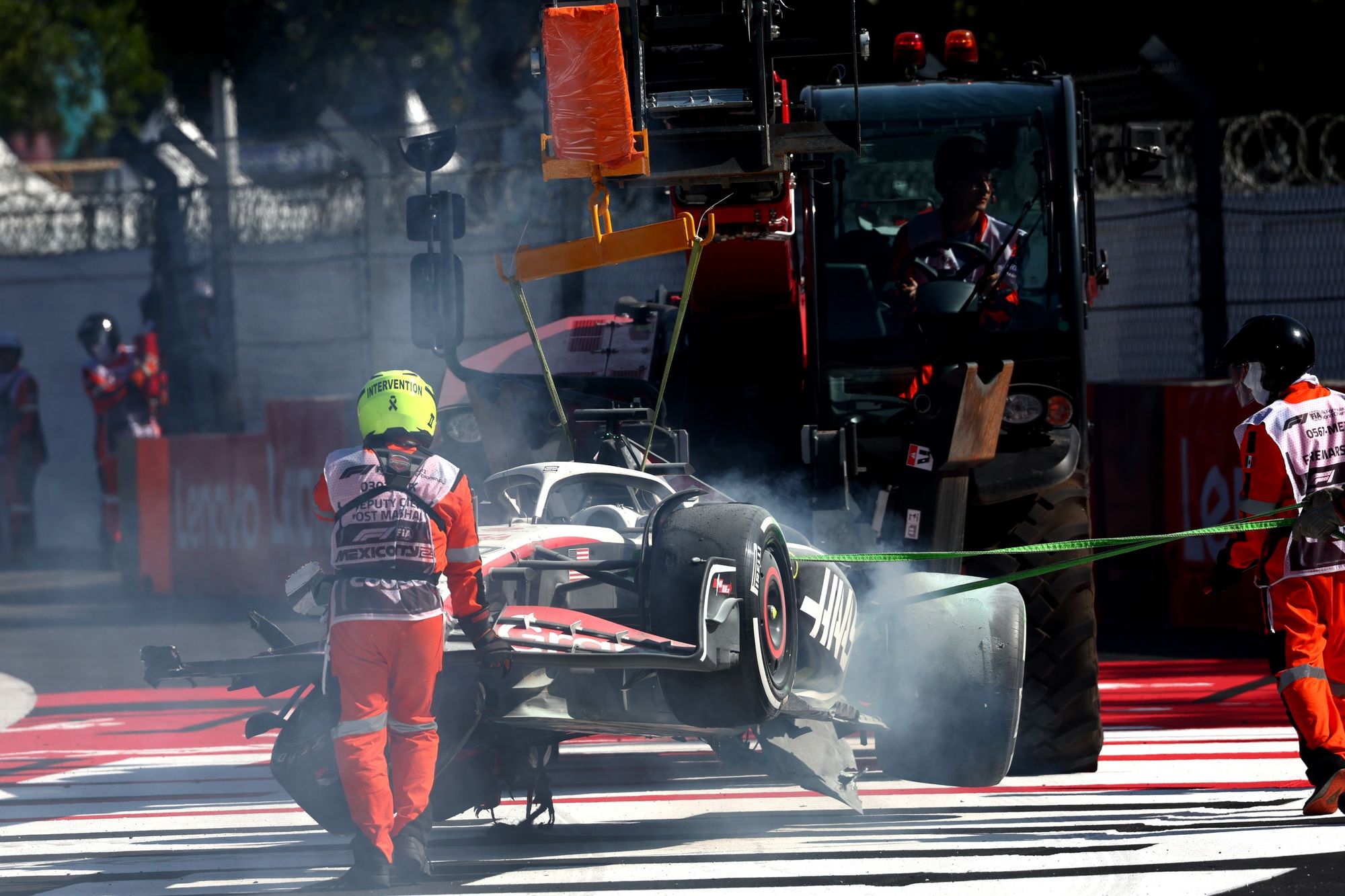 Kevin Magnussen crash, Haas, F1