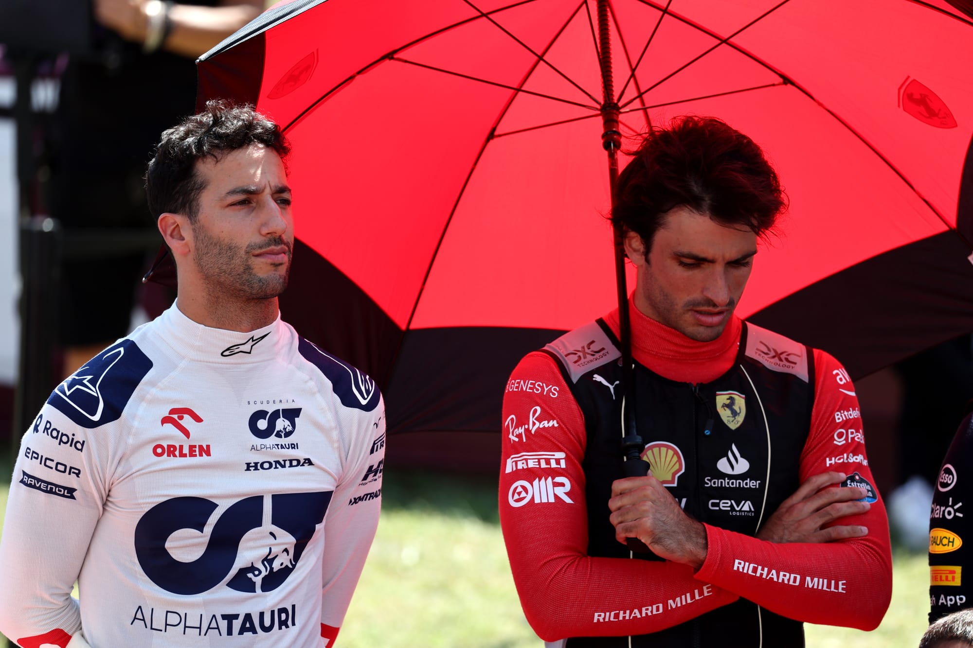 Why laughing Ricciardo teased Sainz over something ‘he started’ - The Race