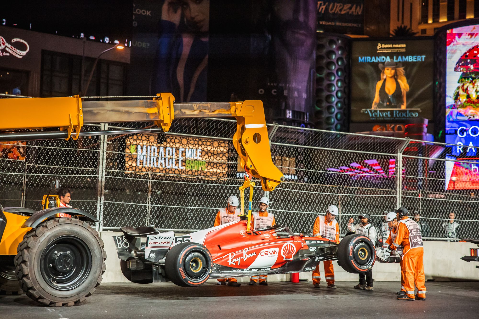 Why is the F1 Las Vegas Grand Prix start-time at 10 p.m. PT? Compromise  with a touch of irony - The Athletic