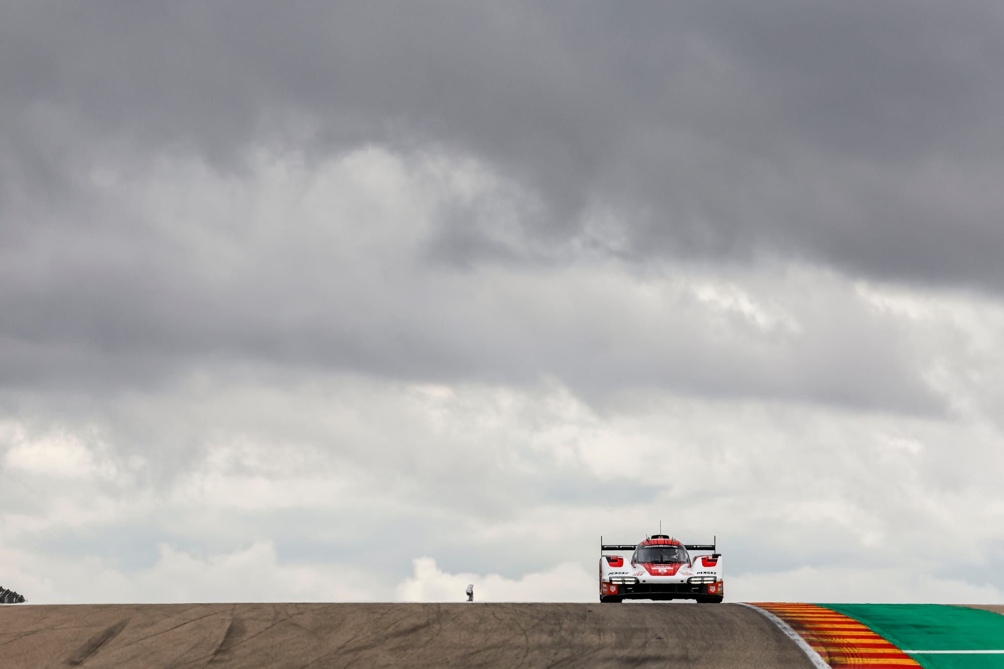 Sebastian Vettel tests the Porsche 963 at Aragon