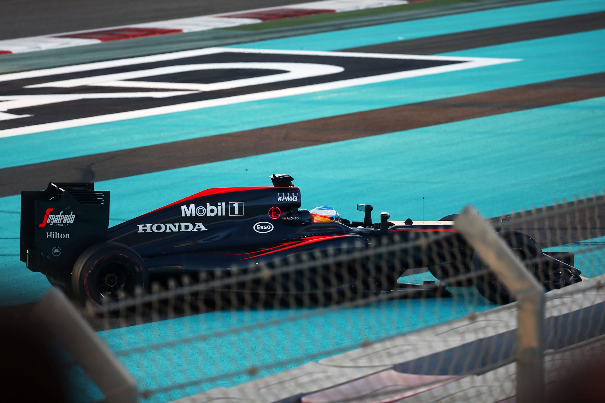 Fernando Alonso McLaren Abu Dhabi Grand Prix 2015