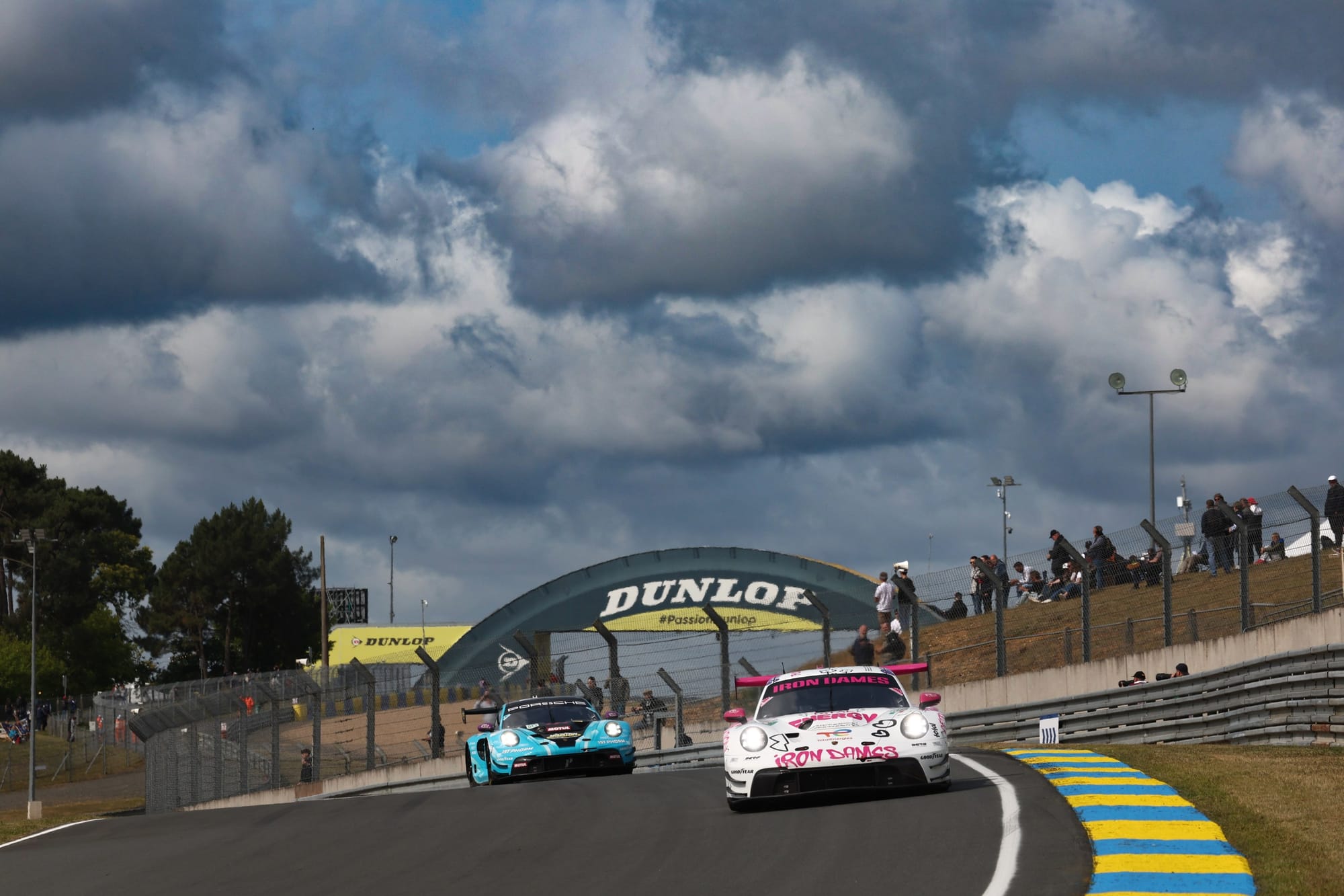 #85 Iron Dames Porsche