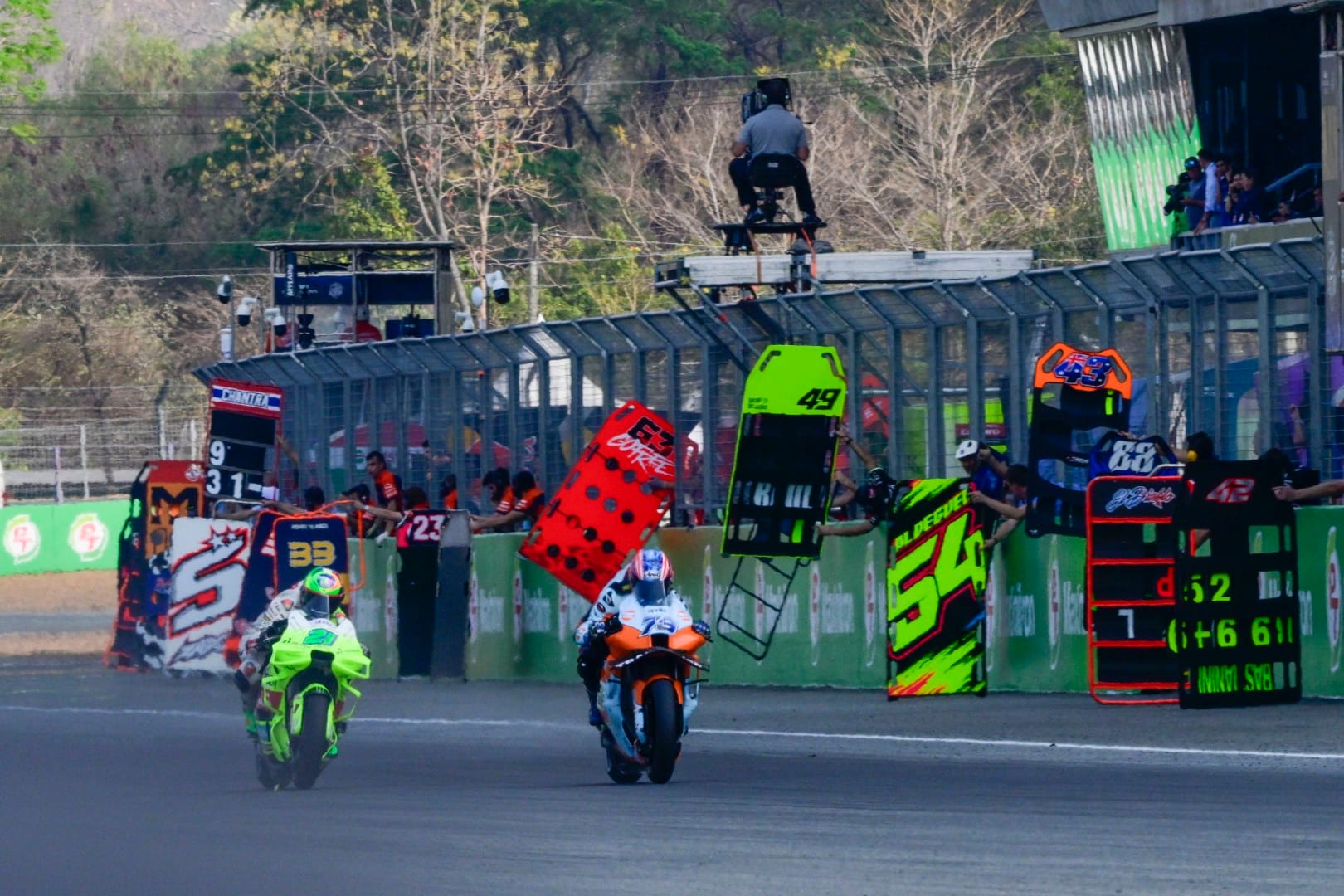 Ai Ogura, Trackhouse Aprilia, dan Franco Morbidelli, VR46 Ducati, MotoGP