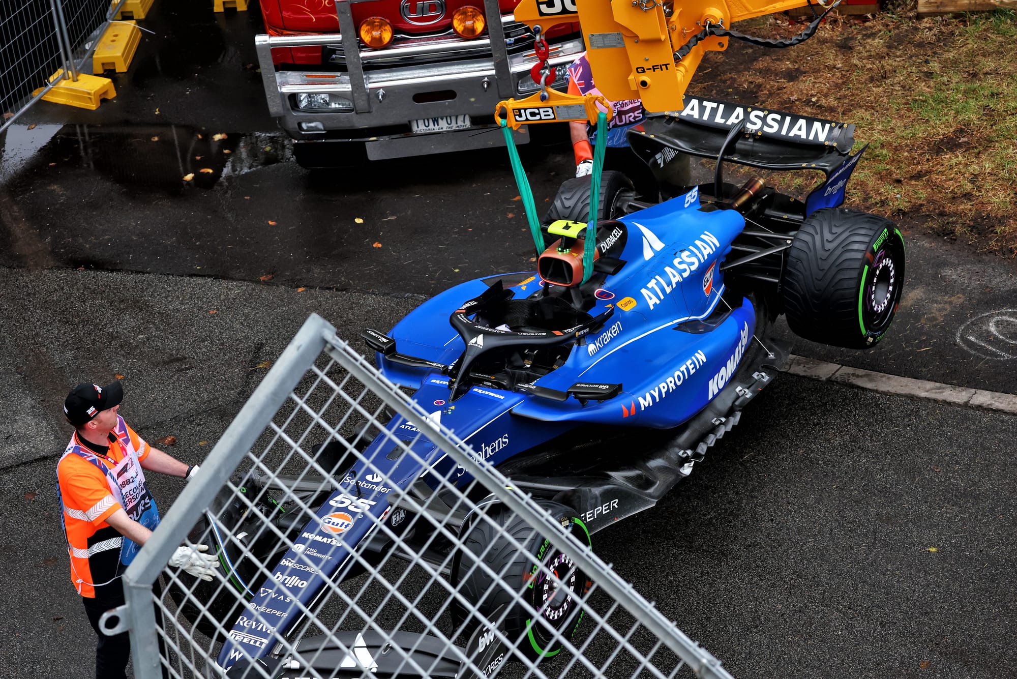 Carlos Sainz crash, Australian Grand Prix 2025