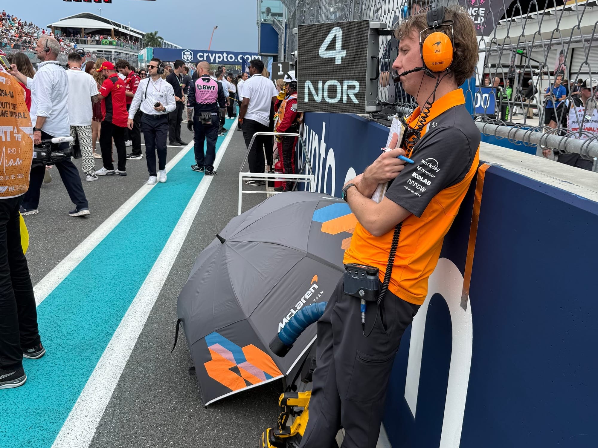 Why Hamilton and Norris are using tape on F1 starting grids