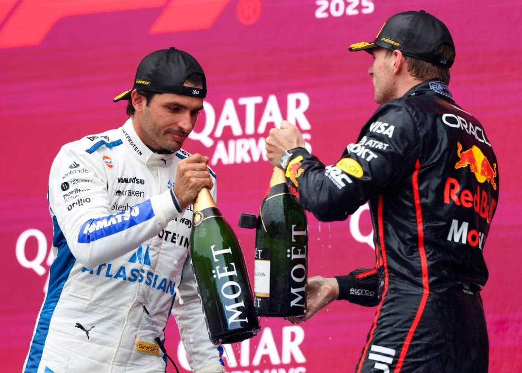 Carlos Sainz, Williams, and Max Verstappen, Red Bull, F1