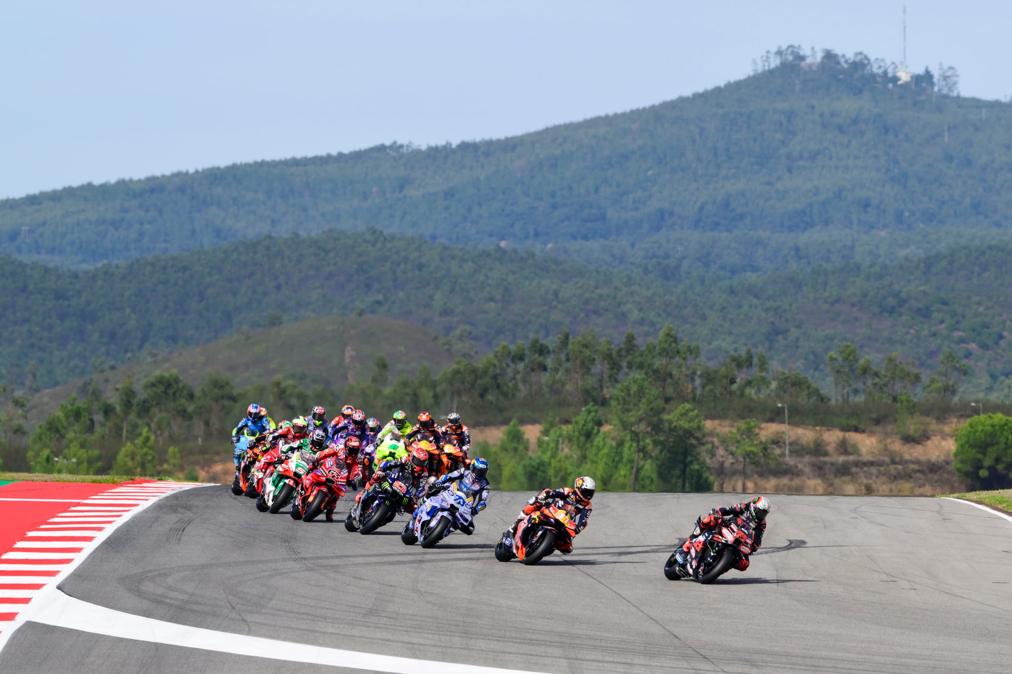 Bezzecchi dominates Portuguese GP, another blow for Bagnaia