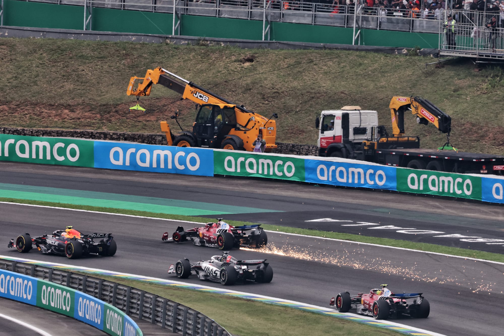 Leclerc disagrees with F1 stewards handing Piastri penalty