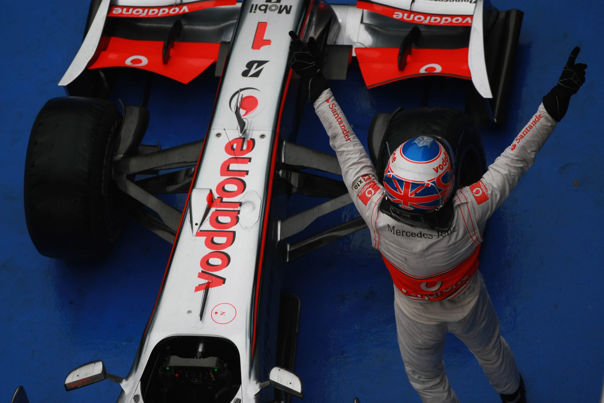 Jenson Button wins 2010 Chinese Grand Prix for McLaren