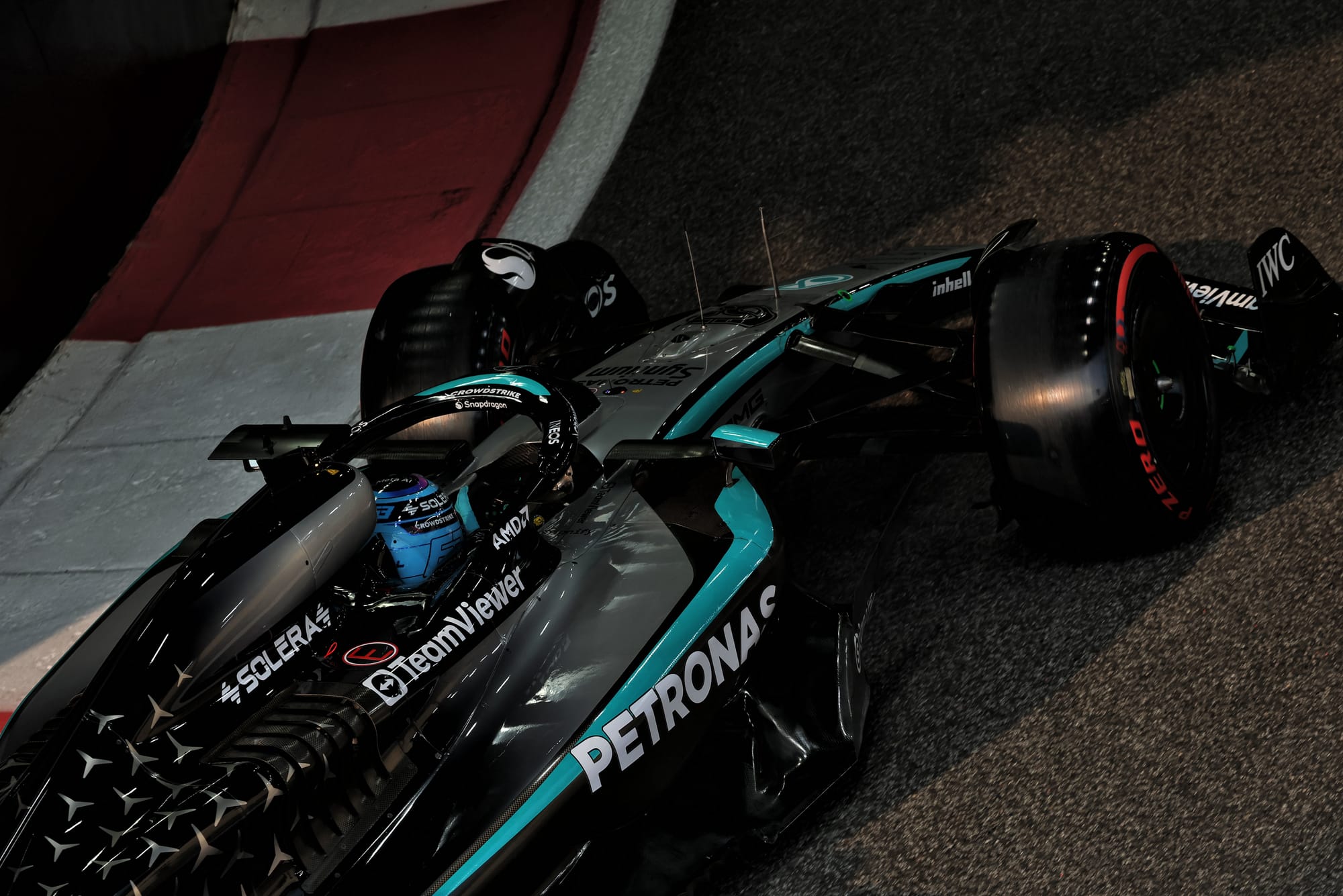 Russell beats F1 2025 title contenders in final practice