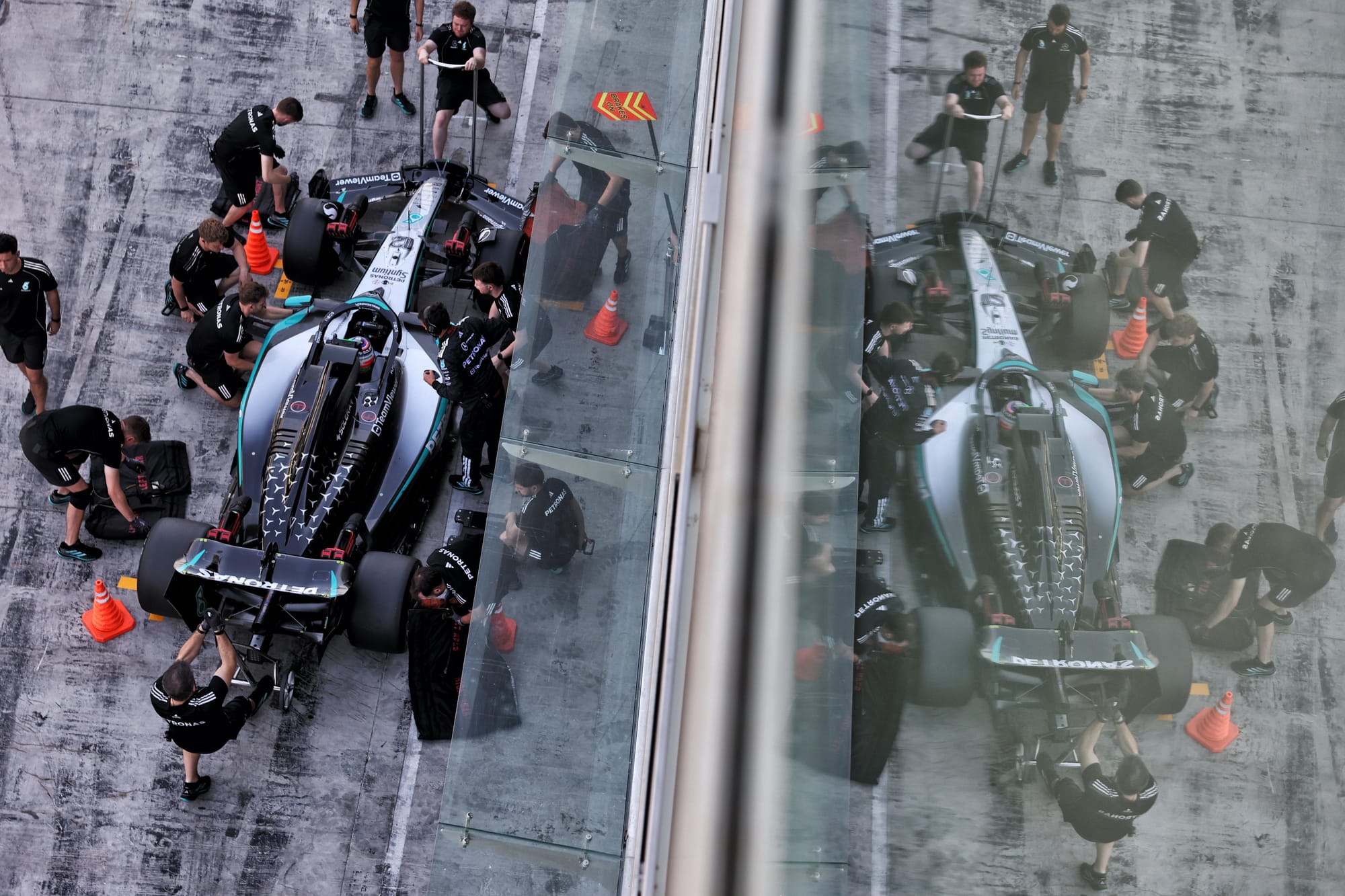 Leading Mercedes F1 designer to step down