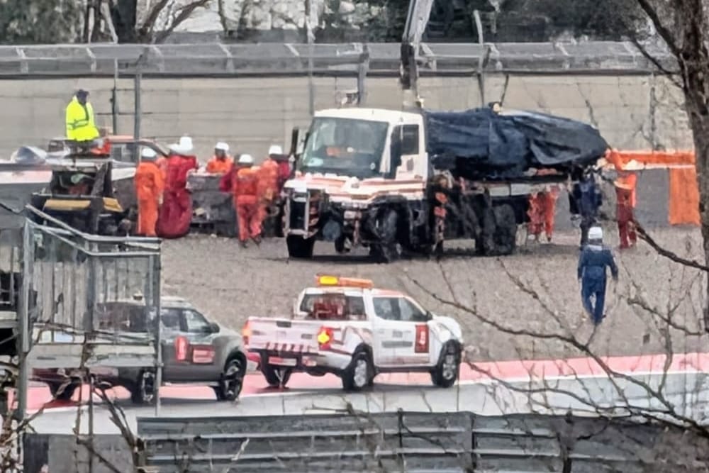 Hadjar crash leaves Red Bull facing repair race before final test day