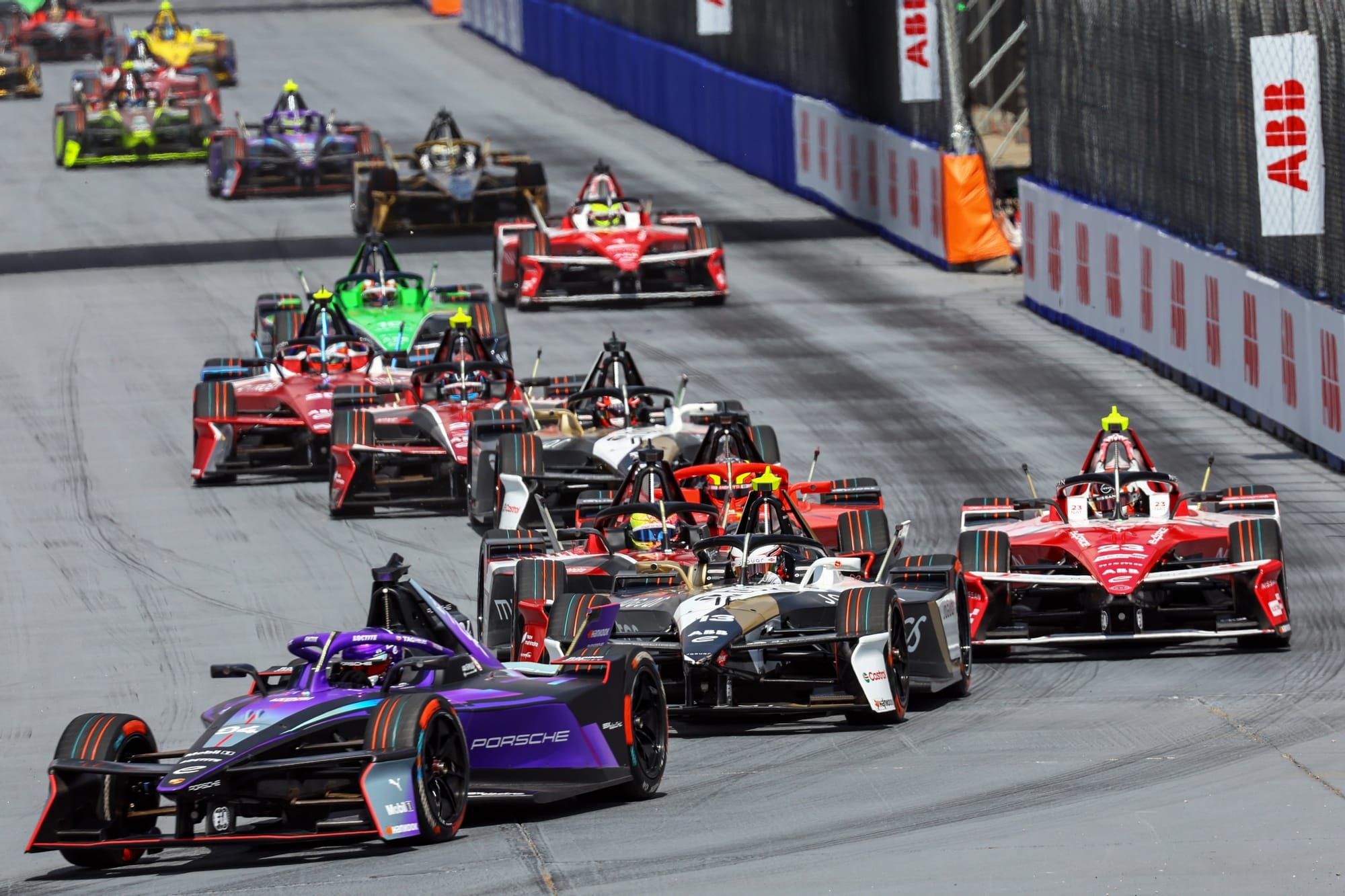 Formula E finally has a hostile title fight again