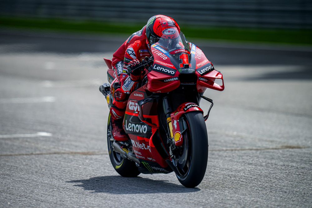 Sepang pole battle provides latest twist in MotoGP title race