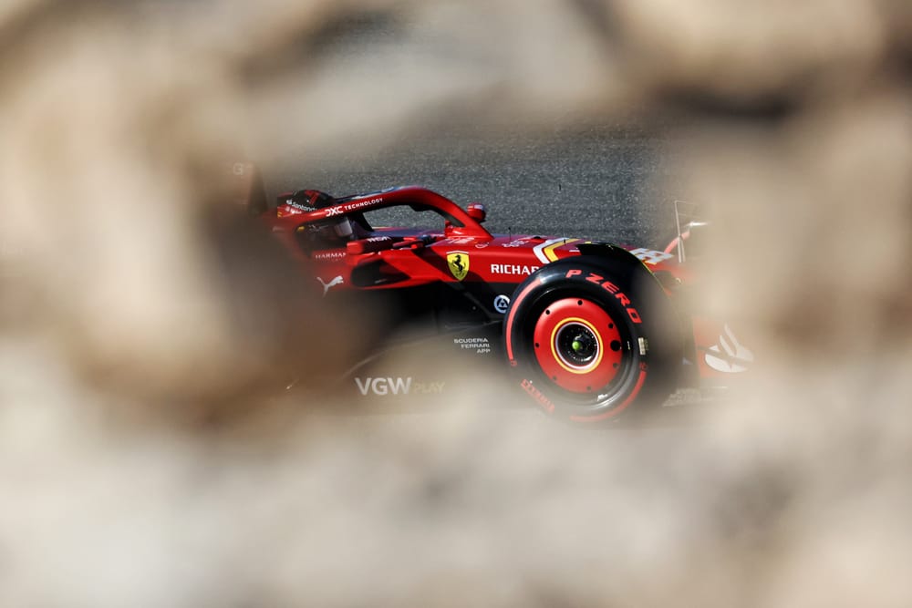 Explaining how Sainz and Alonso denied Verstappen in final practice