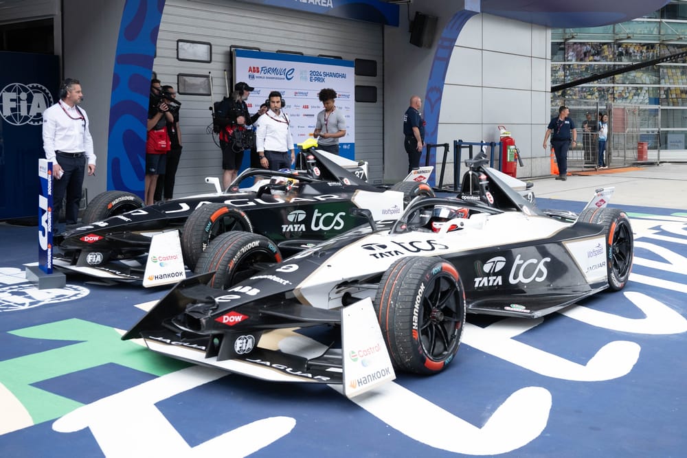 What Jaguar's risking with its unorthodox team orders