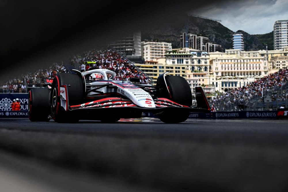 Bearman handed major penalty for red flag overtake