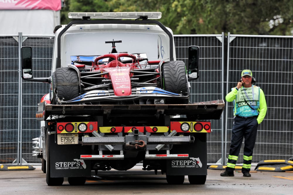 Leclerc crashes out before Miami F1 sprint race begins