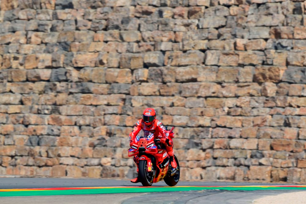 Marquez's Aragon GP off to absurdly dominant start