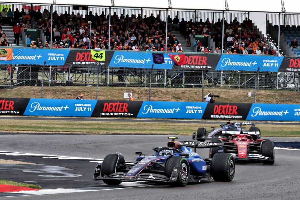 Unseen Leclerc clash summed up Sainz's miserable Williams season