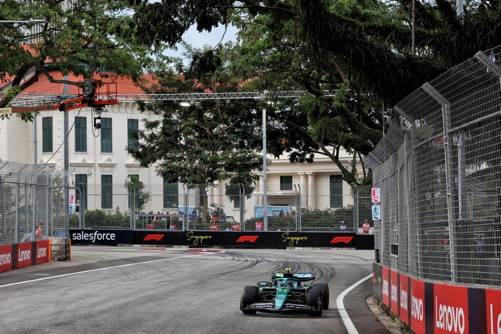 Alonso quickest in opening Singapore practice