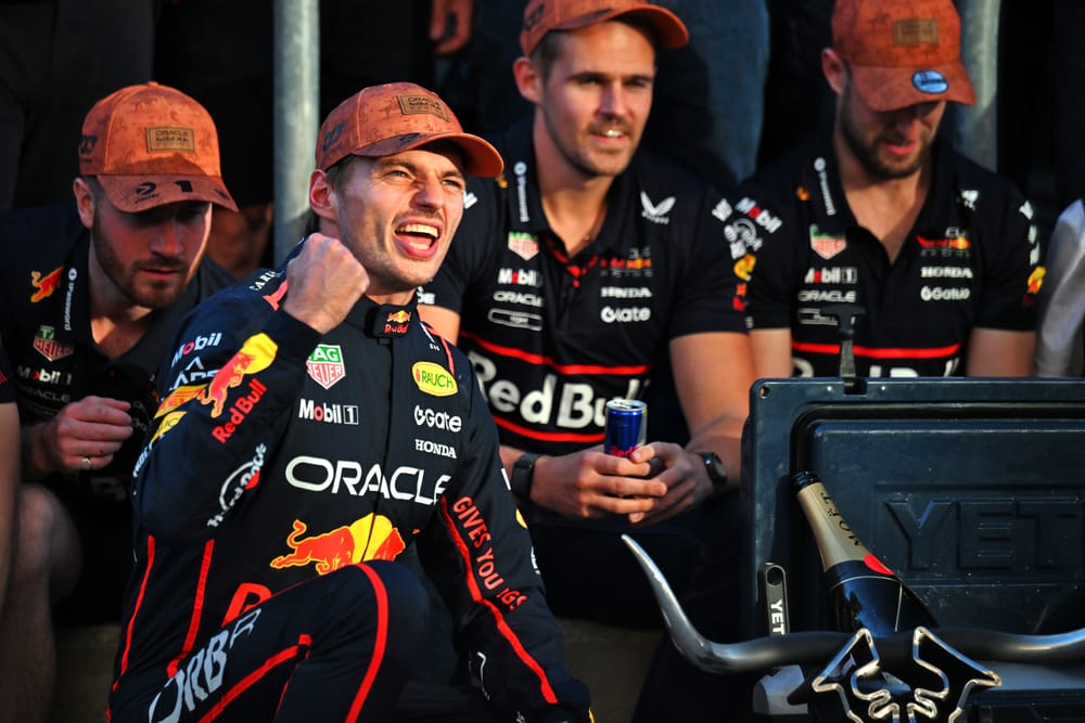 How many race wins does each 2025 F1 driver have?