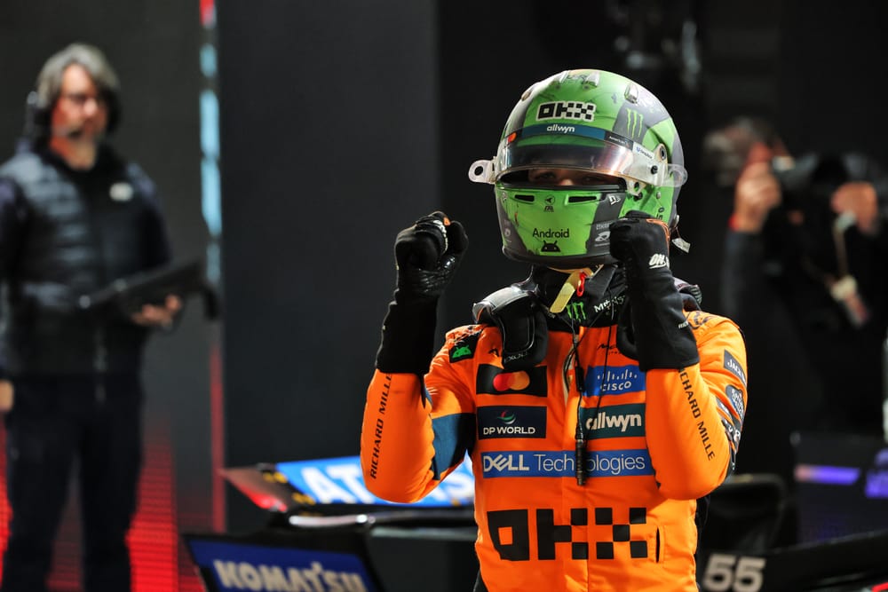 Norris beats Verstappen to pole in wet Las Vegas qualifying