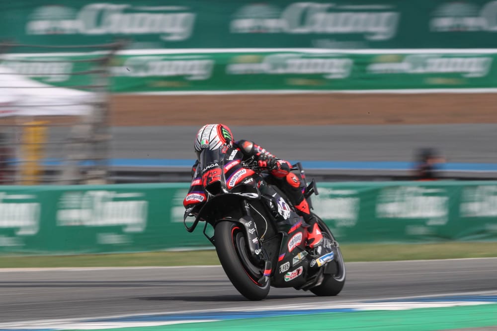 Bezzecchi hangs on to Thai GP pole despite huge Marquez step