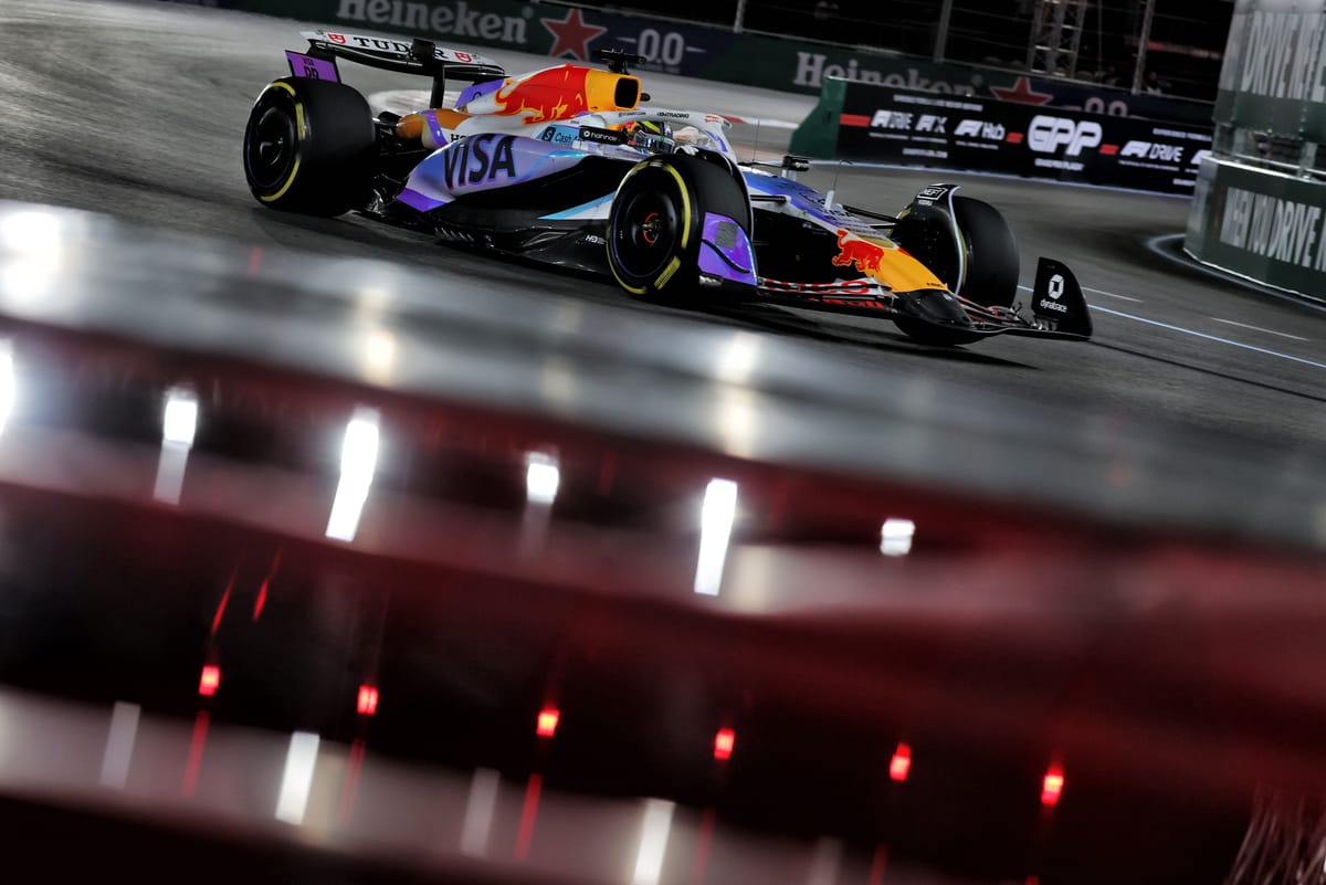 Segunda sesión de entrenamientos del GP de Las Vegas de F1, interrumpida por incidentes con tapas de alcantarilla