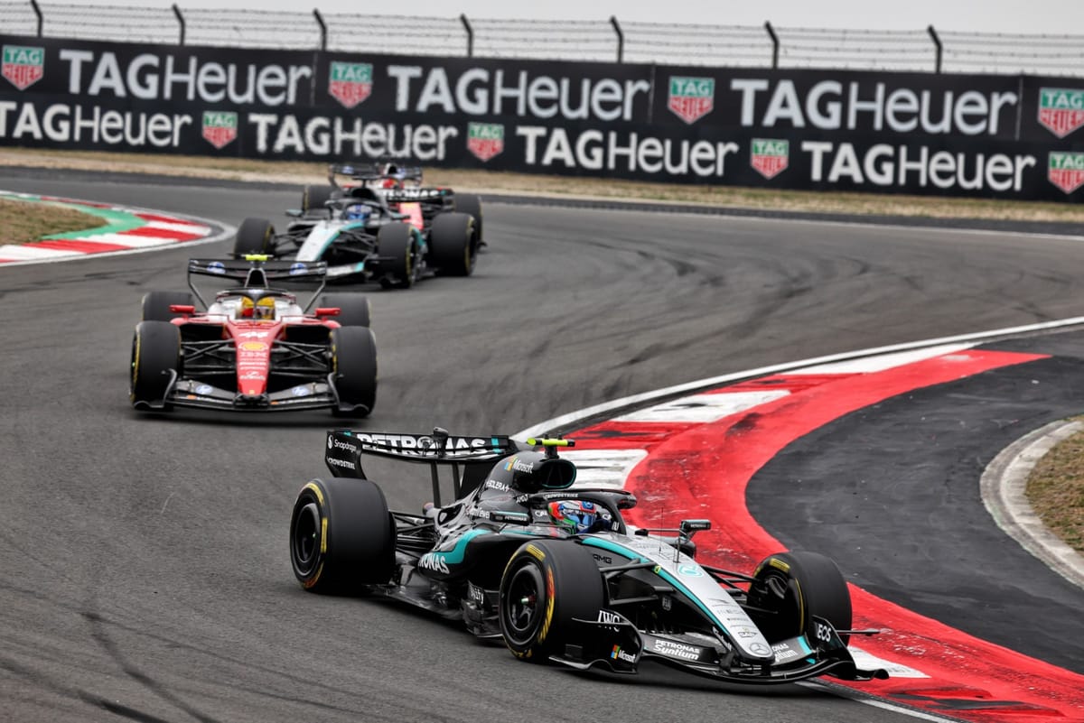 安东内利在中国站惊险锁死后夺得首胜,梅赛德斯实现1-2