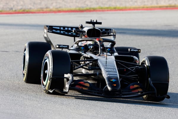 McLaren’s early setback as rivals set ‘very high bar’