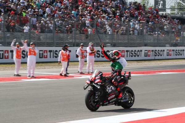 Bezzecchi wins fifth straight grand prix in Aprilia 1-2